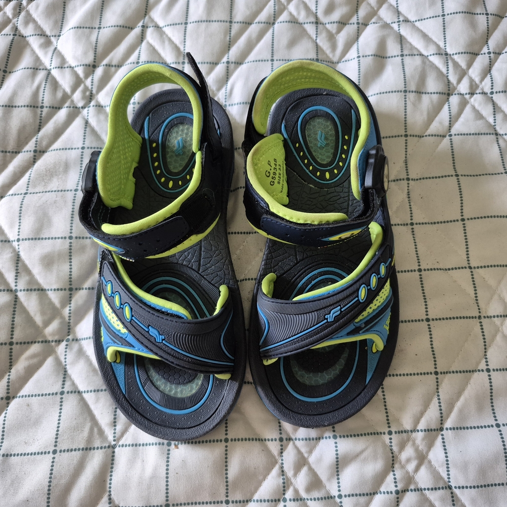 Black and Blue Sporty Sandals with Adjustable Straps